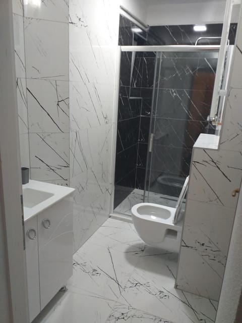 Shower, Toilet, Bathroom