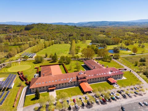 Facade/entrance, Bird's eye view, Golfcourse, Landmark view