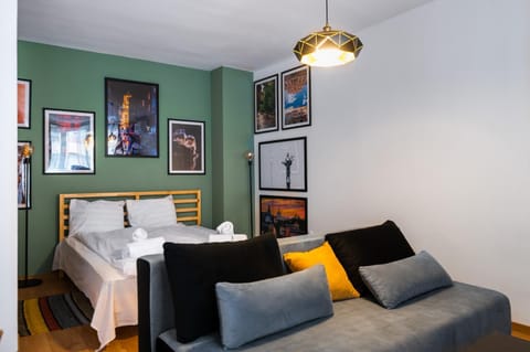 Living room, Photo of the whole room, Bedroom