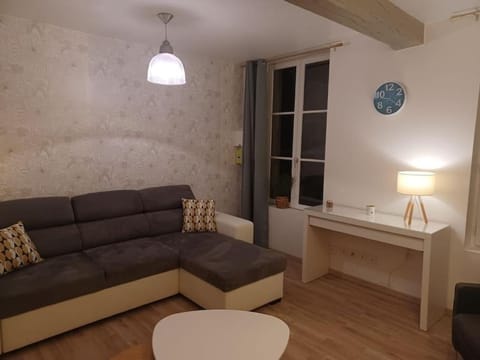 Le Duplex Saint Pry Apartment in Béthune