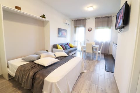 Living room, Bedroom