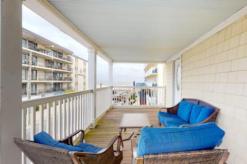 Upper 12 Street OceanBlock Apartment in Ocean City