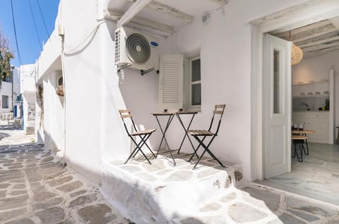 Afluencia Complex Studio No7 Apartment in Naousa