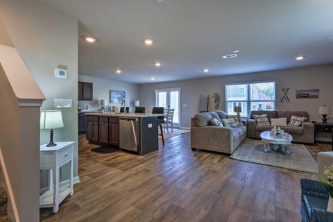 Camden Ocean Springs House Near Beaches! House in Harrison County