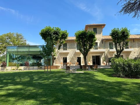 Property building, Spring, Natural landscape, Garden, Garden view