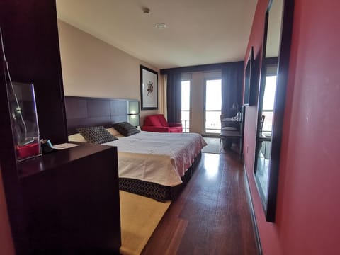 Royal Nayef Hotel in Portonovo