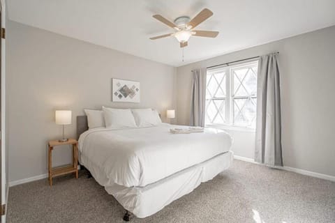 Serene on Sonning- Close to I-26- 20 Mins to Midtown House in Irmo