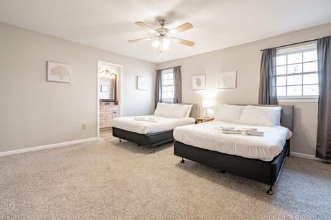 Serene on Sonning- Close to I-26- 20 Mins to Midtown House in Irmo