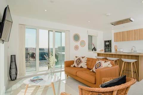 Living room, Seating area, Dining area, pet friendly