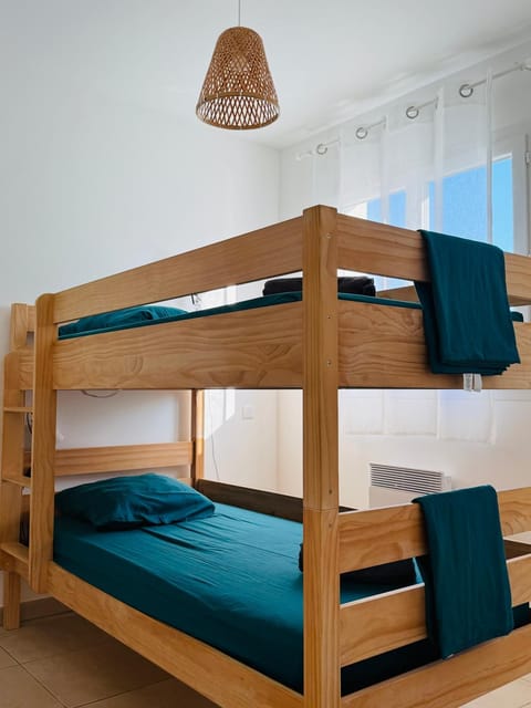 Corse - Bord de mer, Appartement neuf avec Piscine Chauffée Apartment in Linguizzetta