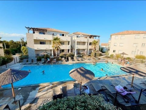 Corse - Bord de mer, Appartement neuf avec Piscine Chauffée Apartment in Linguizzetta