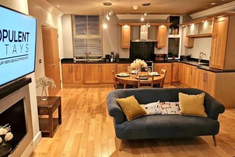 Stunning Luxury 2 Bed Penthouse Apartment Apartment in Derby