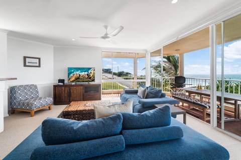 TV and multimedia, Living room, Sea view