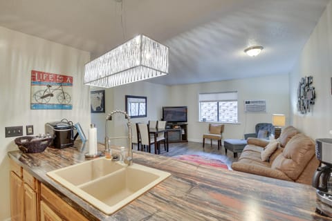 Walkable Lead Condo 5 Mi to Terry Peak Ski Area! Apartment in Lead