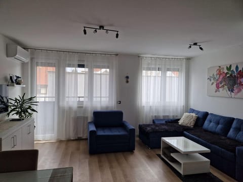 Apartment GEA 7 sa parking mestom Apartment in Novi Sad