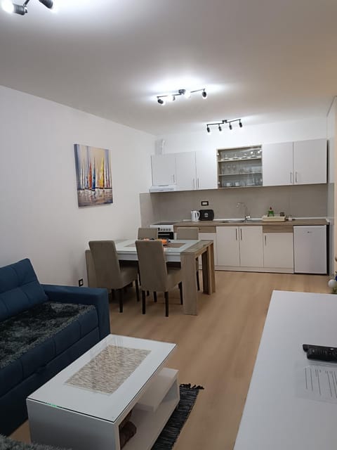 Living room, Seating area, Dining area, kitchen