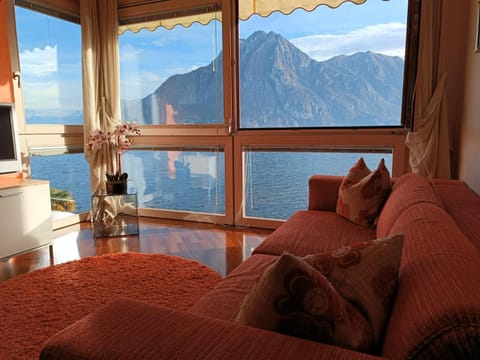 Living room, Seating area, Lake view, Mountain view