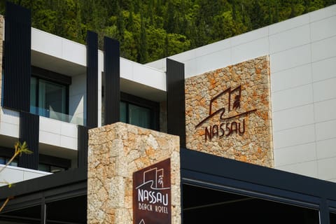 Nassau Hotel Hotel in Vlorë County, Albania