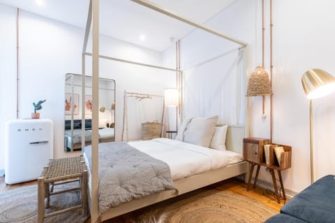 Bed, Bedroom