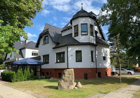 Property building, Parking