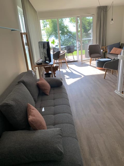 Ferienwohnung am See mit Terrasse Apartment in Plön