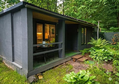 Property building, Day