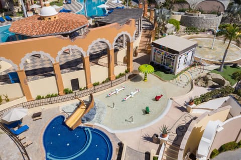 Bird's eye view, Swimming pool