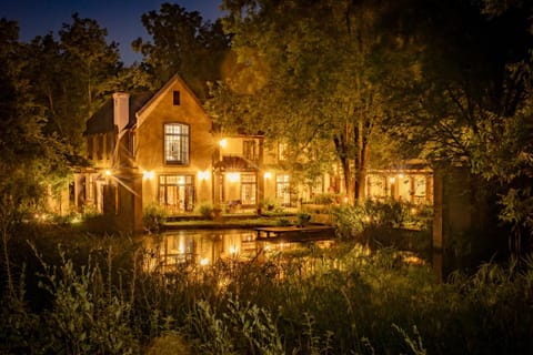 Property building, Night