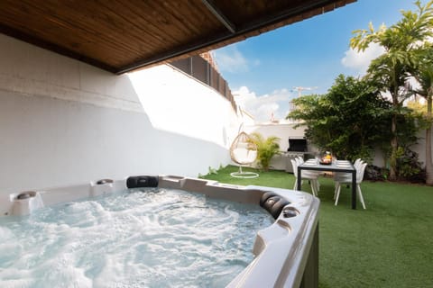 Day, Natural landscape, Garden, Garden view, Pool view