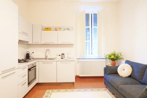 L'alba in Lucca with AC Apartment in Capannori