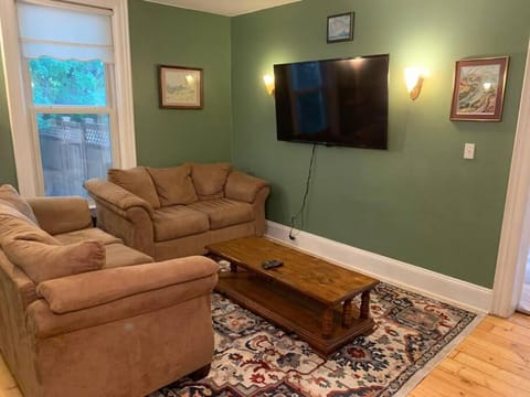 Trip6 Historic Brick Home House in Helena