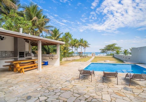 Pool view, Sea view