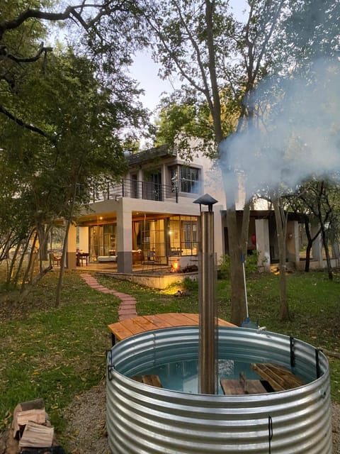 Property building, Garden, Hot Tub