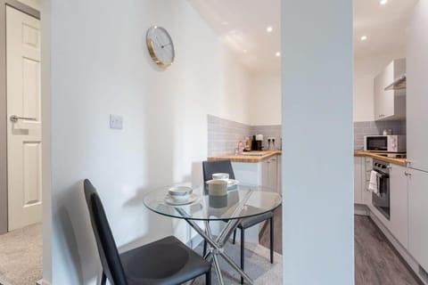 Modern 1 Bedroom Apartment Leeds Apartment in Leeds