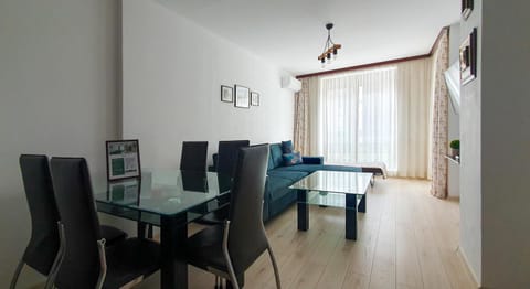 TV and multimedia, Living room, Dining area