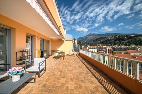 'L'Alicante proche' gare, terrasse, vue mer Apartment in Menton