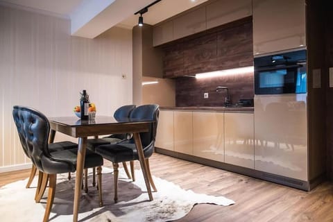 Kitchen or kitchenette, Living room, Dining area