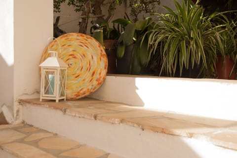 Patio, Decorative detail