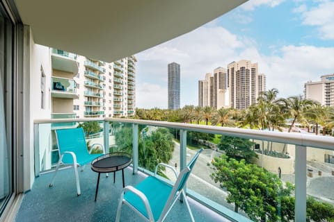 MIAMI Collins Beach Apartments Apartment in Sunny Isles Beach
