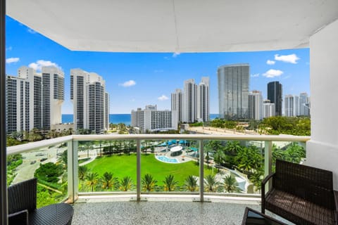MIAMI Collins Beach Apartments Apartment in Sunny Isles Beach