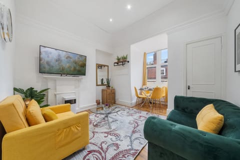 TV and multimedia, Living room, Seating area