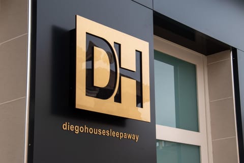 Property logo or sign, Logo/Certificate/Sign, Text overlay, Certificate/Award