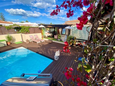 Day, Garden view, Pool view, Swimming pool, sunbed