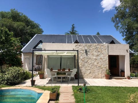 Property building, Garden, Swimming pool