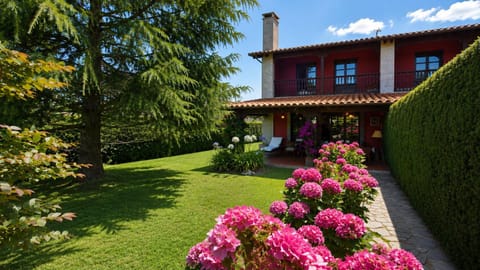 Property building, Garden, Balcony/Terrace, Garden view