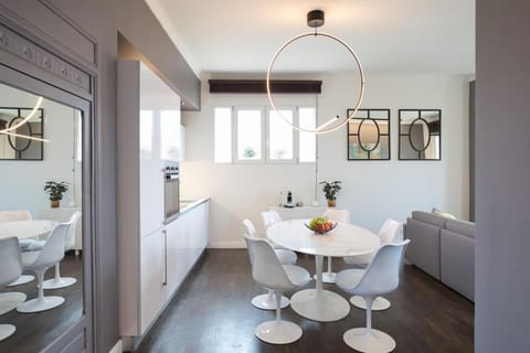 #24 Marie-Claire Suite Sea view/balcony/AC/5min port Apartment in Villefranche-sur-Mer