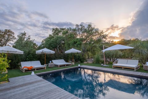 Villa Bambou 12 pers piscine chauffée 10 minutes à pieds plage Villa in Zonza