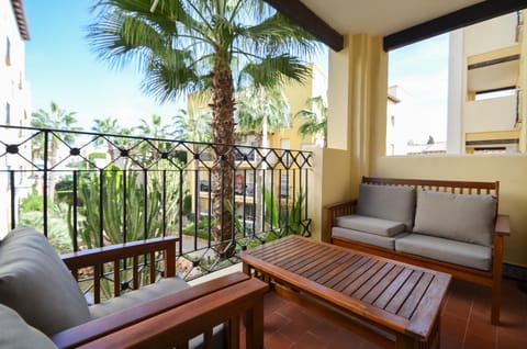 Balcony/Terrace, Garden view