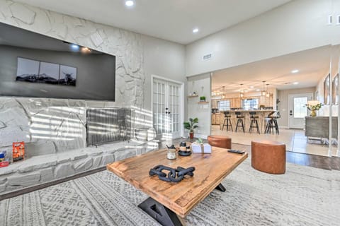 Plant City Home and Guest House with Outdoor Pool! House in Plant City