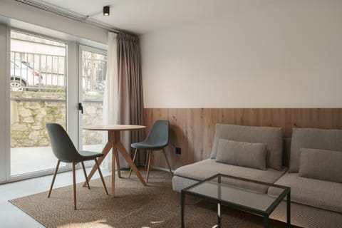 Communal lounge/ TV room, TV and multimedia, Lobby or reception, Lounge or bar, Dining area